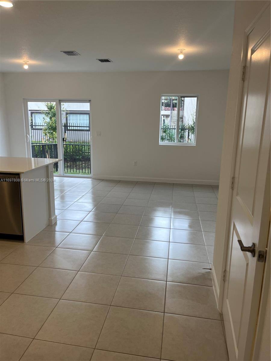 Townhouse for rent at 5090 SW 37th St, Hollywood, FL 33023
