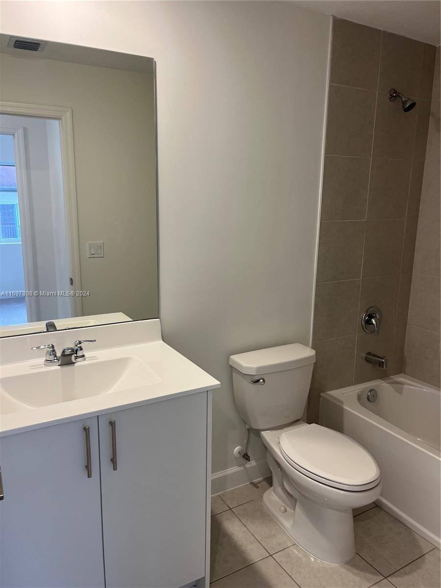 Townhouse for rent at 5090 SW 37th St, Hollywood, FL 33023