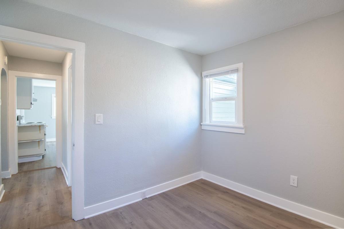 House for rent at Kingwood Park the Flats, 791 Rosemont Ave NW, Salem, OR 97304