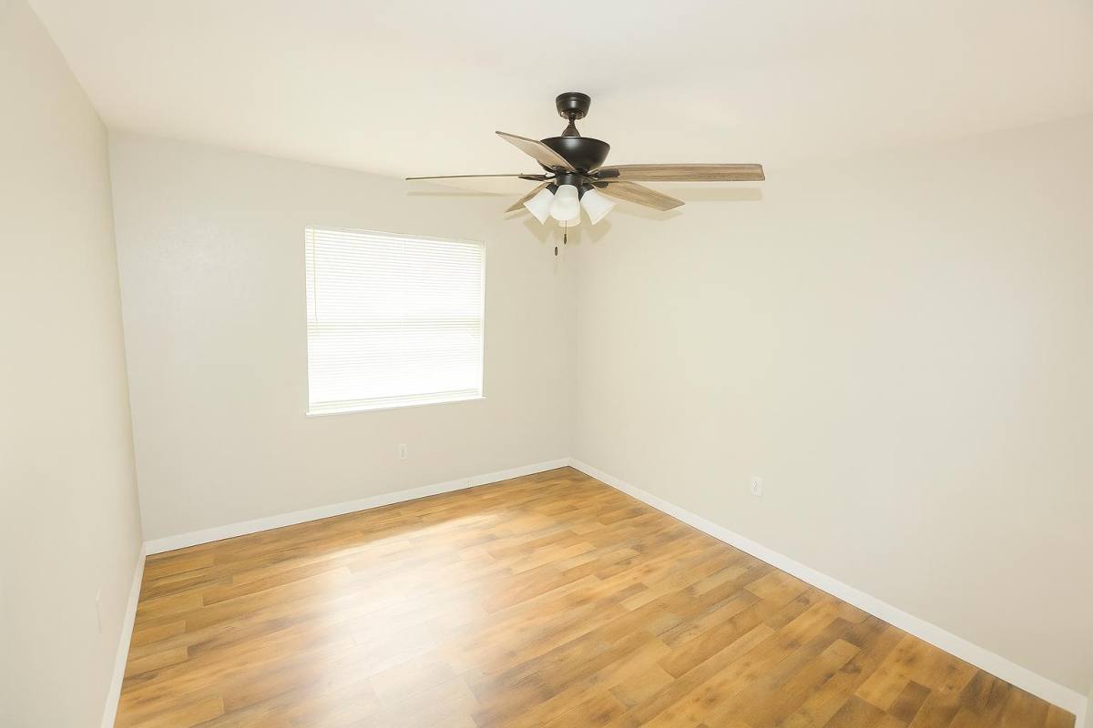 Apartment for rent at Tropical Acres, 3011 Ernest Dr #D, Auburndale, FL 33823
