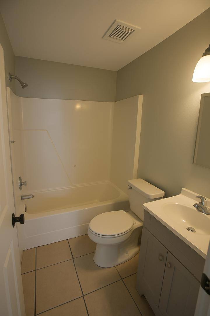 Apartment for rent at Tropical Acres, 3011 Ernest Dr #D, Auburndale, FL 33823