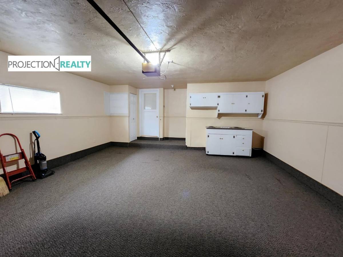 House for rent at Louise, 11128 NE Everett St, Portland, OR 97220