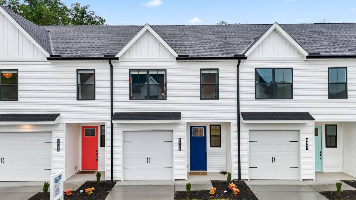 Townhouse for rent at 8849 Chapman Trace Way, Knoxville, TN 37920