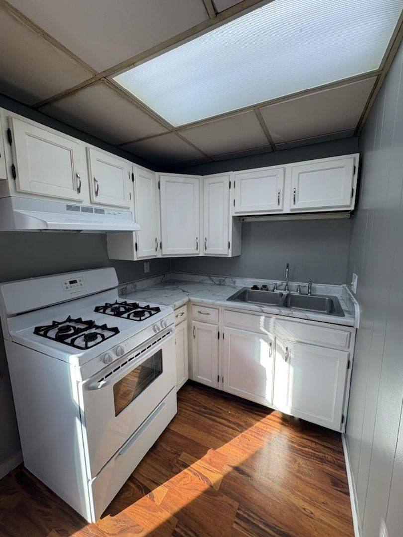 Apartment for rent at 912 N Madison, Bloomington, IL 61701