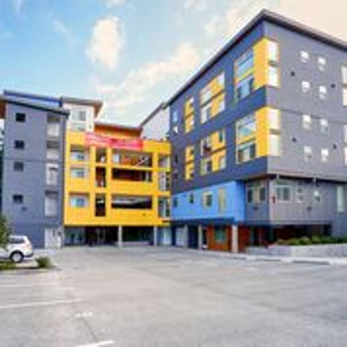 Apartment for rent at 17020 Aurora Ave N, Seattle, WA 98133