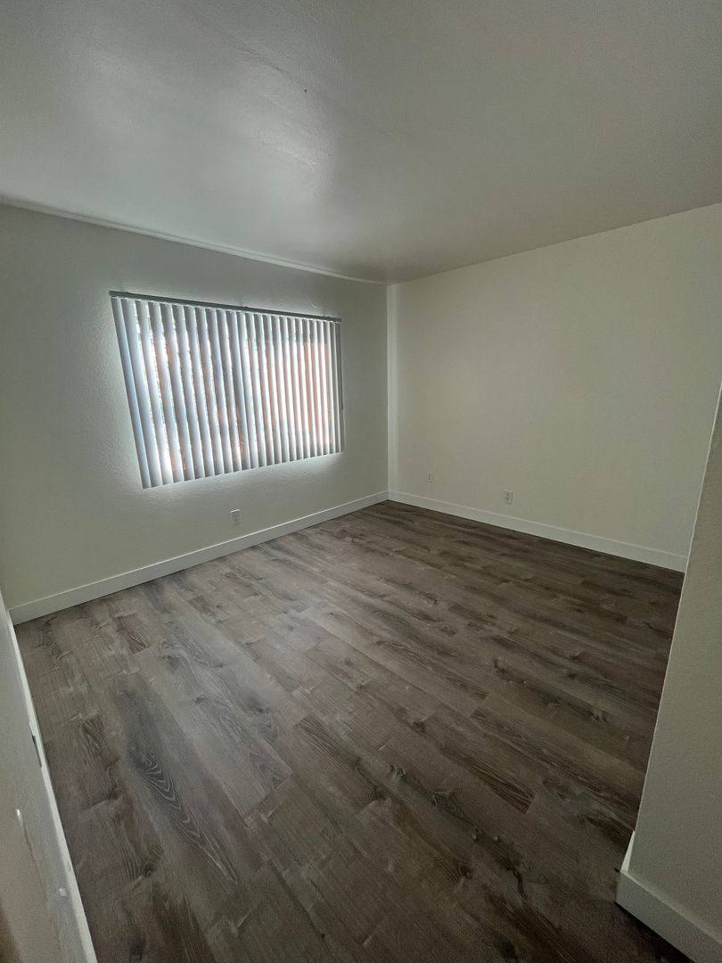 Apartment for rent at 1702 Florida St, Huntington Beach, CA 92648