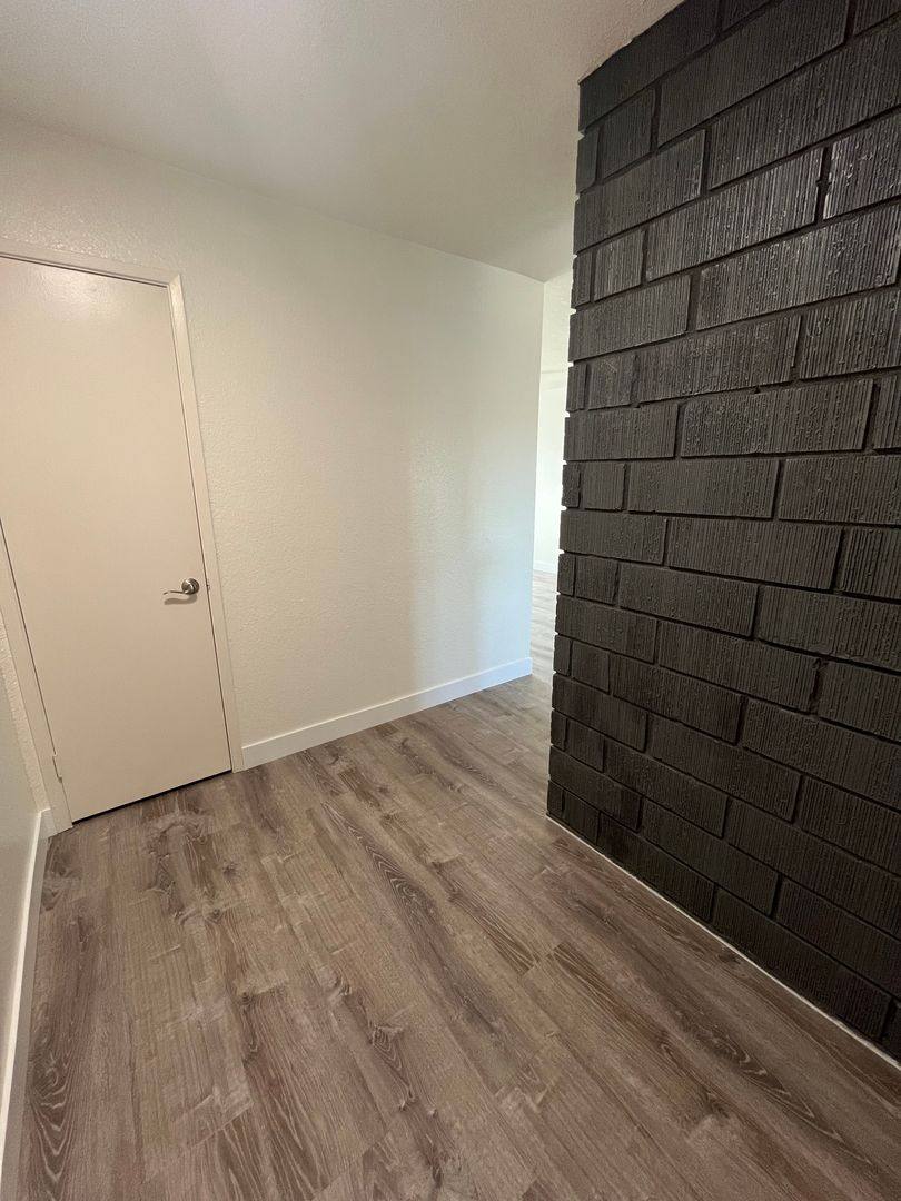 Apartment for rent at 1702 Florida St, Huntington Beach, CA 92648