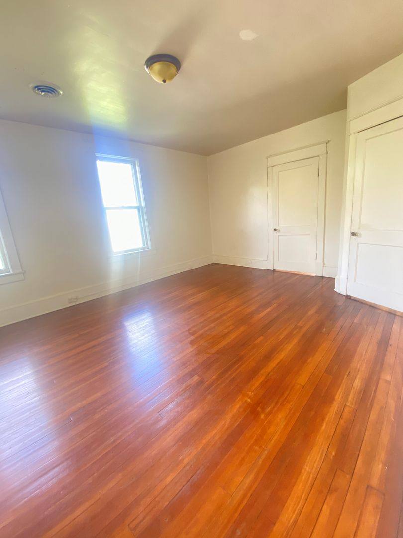 Apartment for rent at 216 Patton Ave NW, Roanoke, VA 24016