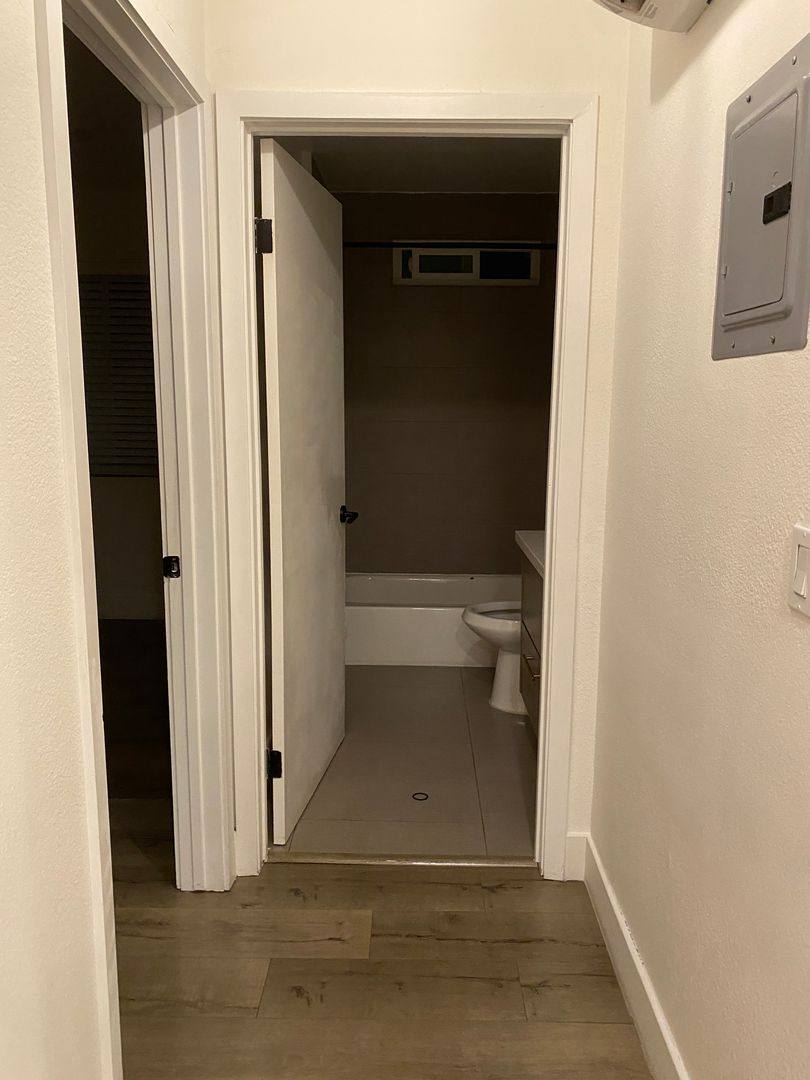 Apartment for rent at 14133 Calvert St, Van Nuys, CA 91401