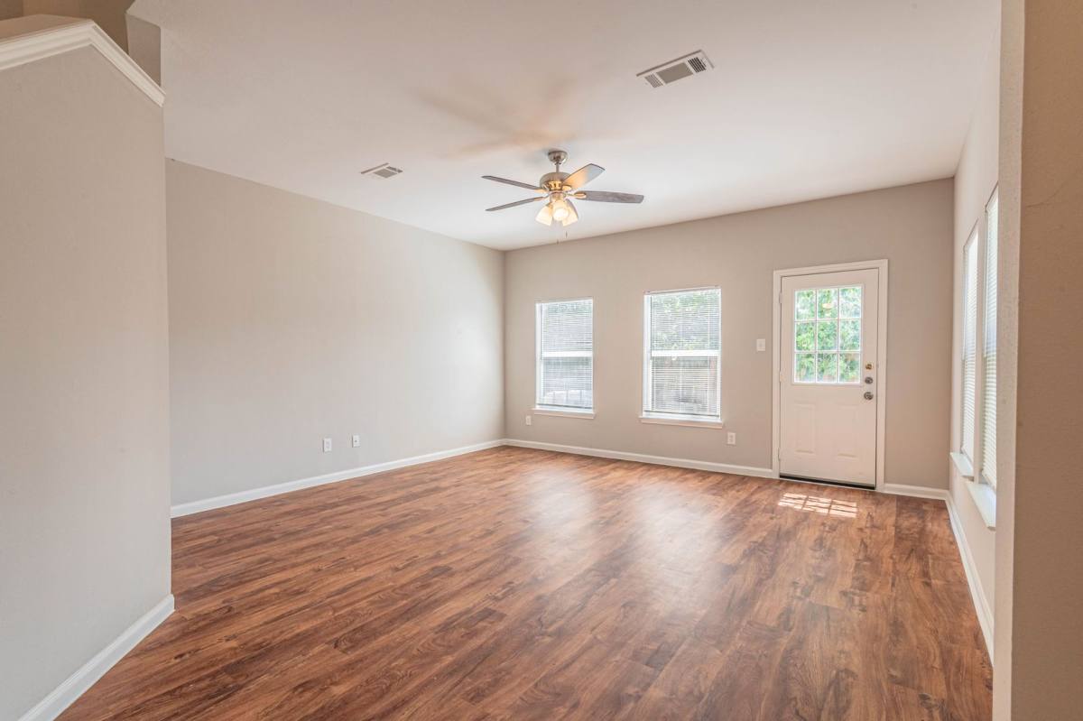 House for rent at 10061 Sharpton Dr, Houston, TX 77038