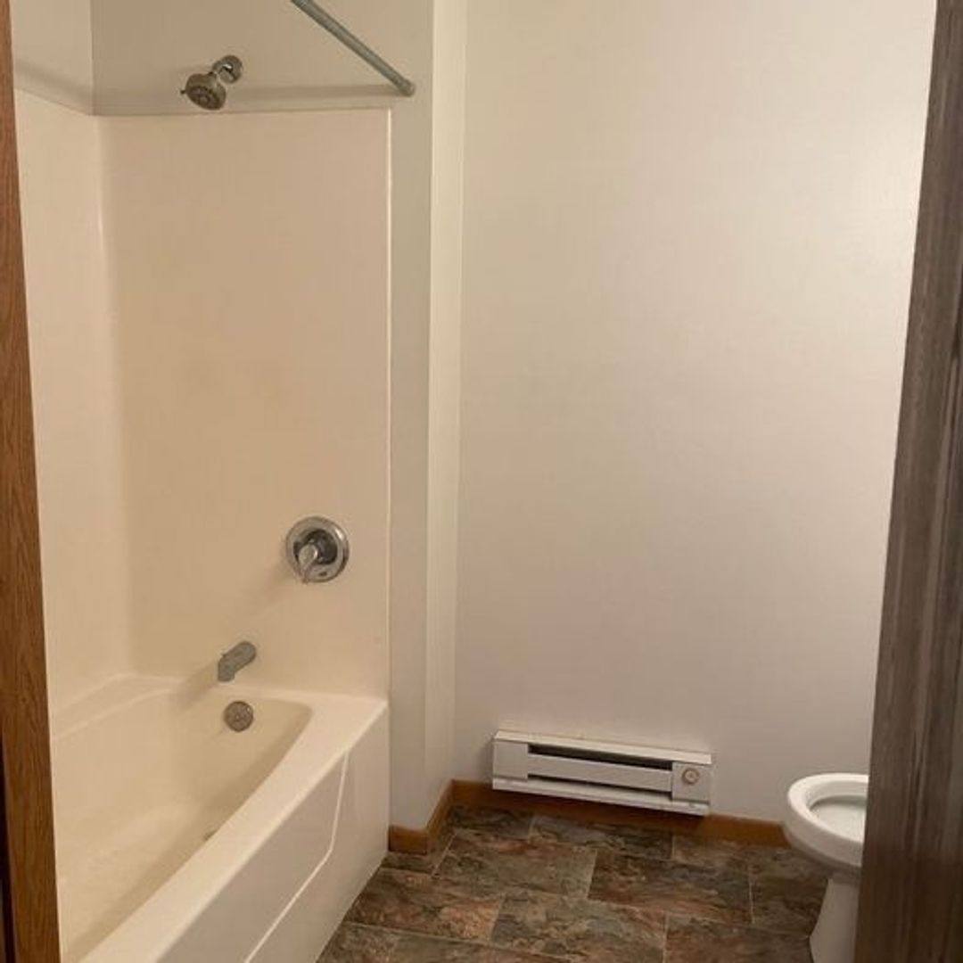 Apartment for rent at 621-629 Amy Dr, Holmen, WI 54636