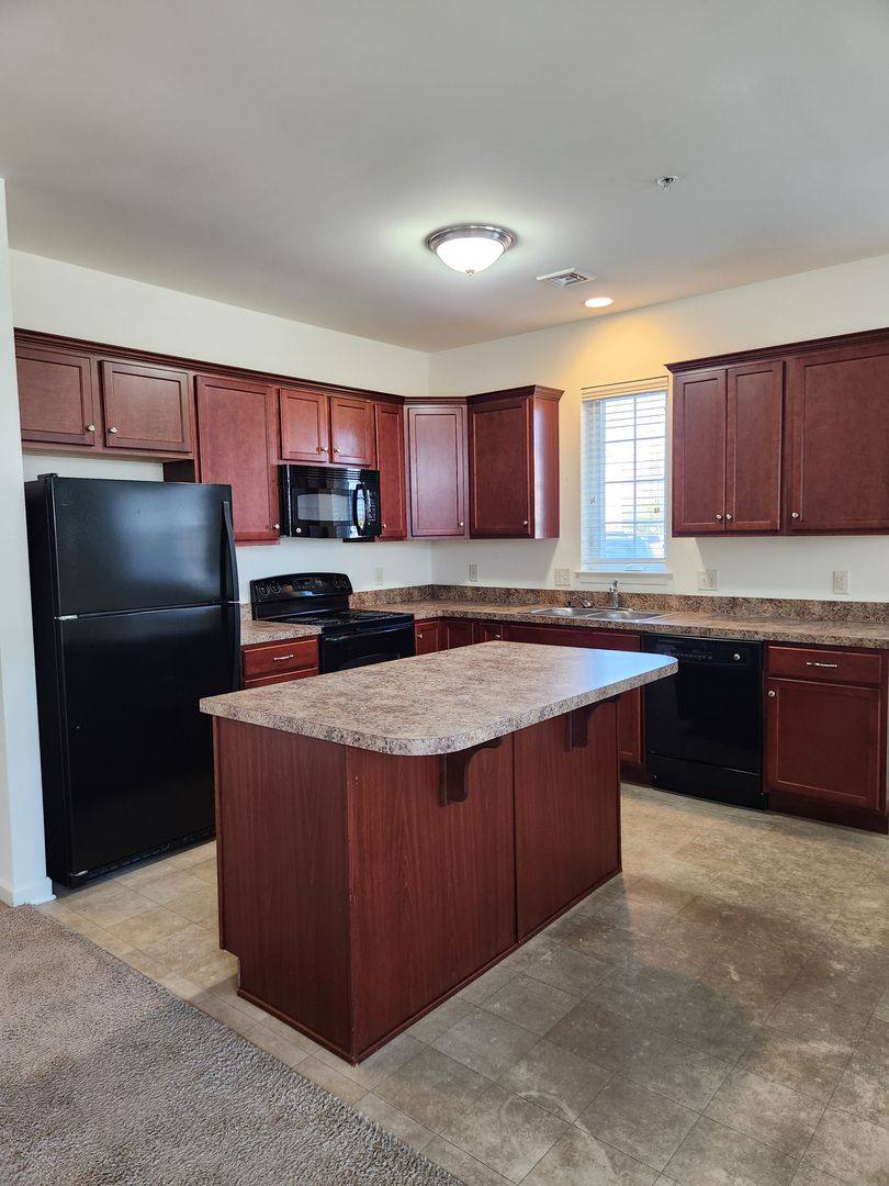 Townhouse for rent at 231 Kilgannon Lane, Lancaster, PA 17603
