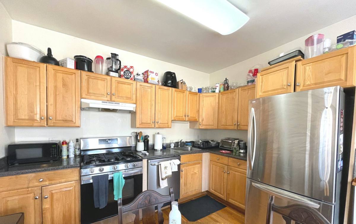 Apartment for rent at 64 Englewood Ave #2, Brookline, MA 02445