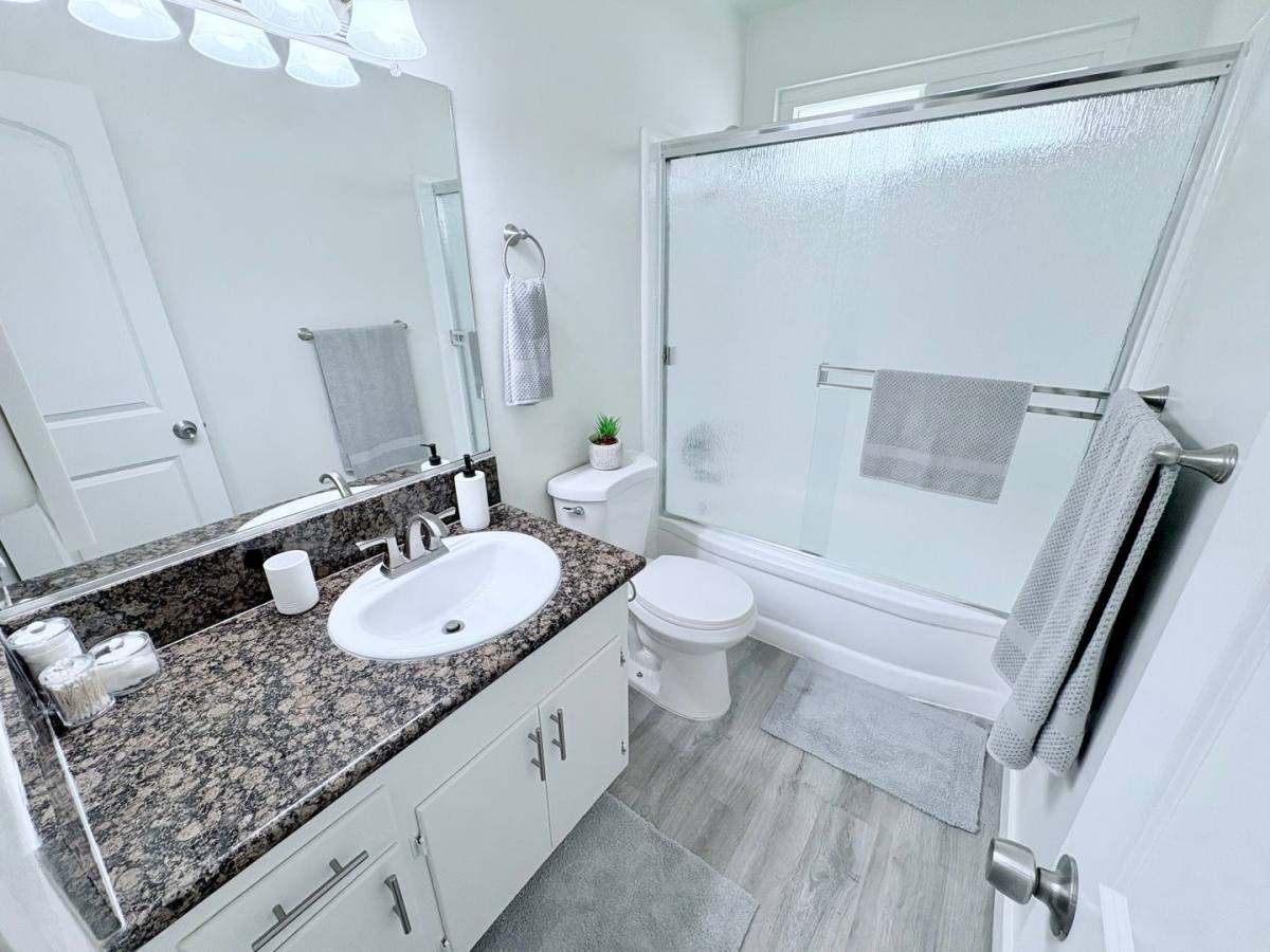 Apartment for rent at 1666 W Pampas Lane, Anaheim, CA 92802