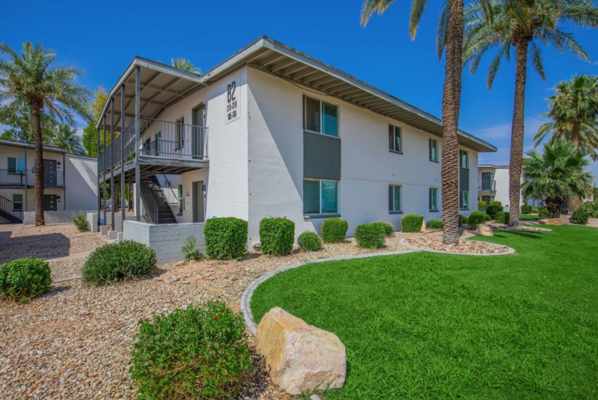 Apartment for rent at 2928 E Osborn Rd, Phoenix, AZ 85016