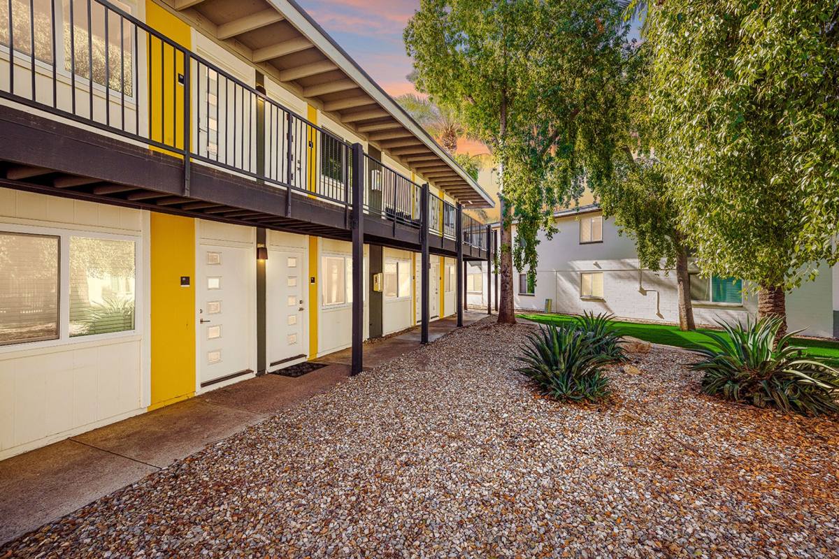 Apartment for rent at 2928 E Osborn Rd, Phoenix, AZ 85016
