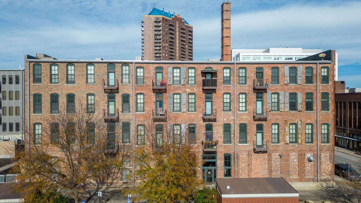 Apartment for rent at 308 Court Ave, Des Moines, IA 50309