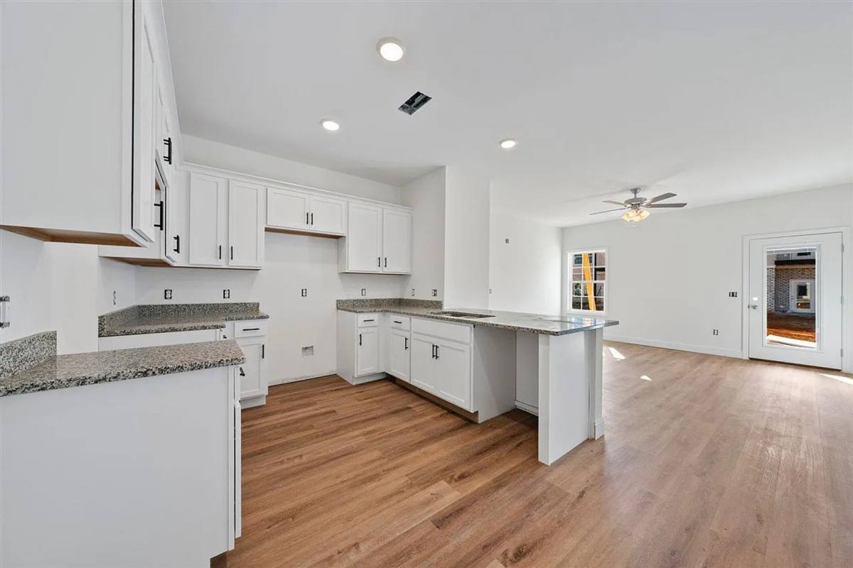 Apartment for rent at 355 Hillview Mills Blvd, Bowling Green, KY 42101