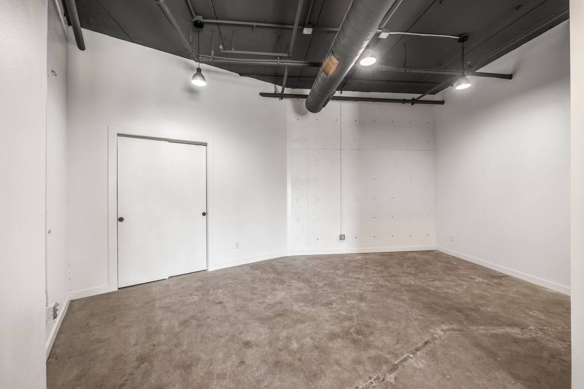 Apartment for rent at 660 E 5th St, Des Moines, IA 50309