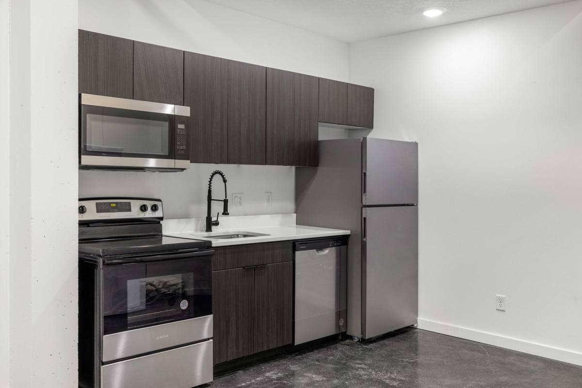 Apartment for rent at 660 E 5th St, Des Moines, IA 50309