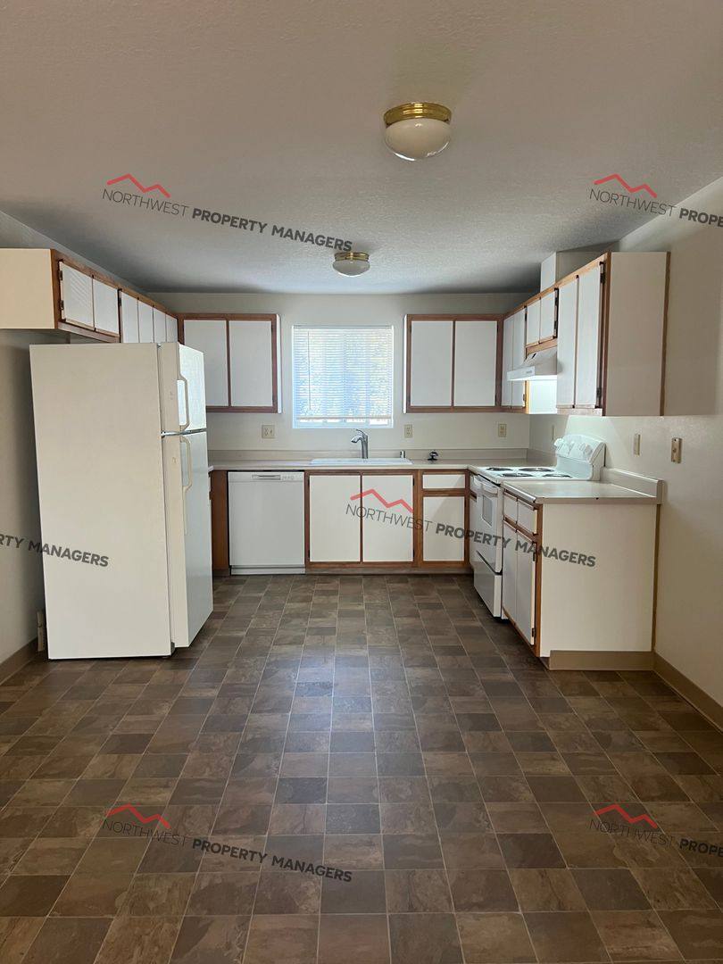 Apartment for rent at 1451-1455-1459 N Goerig St, Woodland, WA 98674