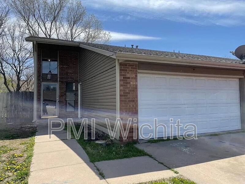 Townhouse for rent at 1730 S Beech Court, Wichita, KS 67207