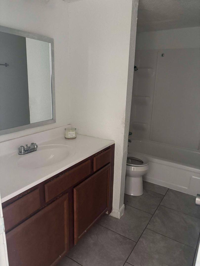 Apartment for rent at 2119 SW 39th St, Oklahoma City, OK 73119