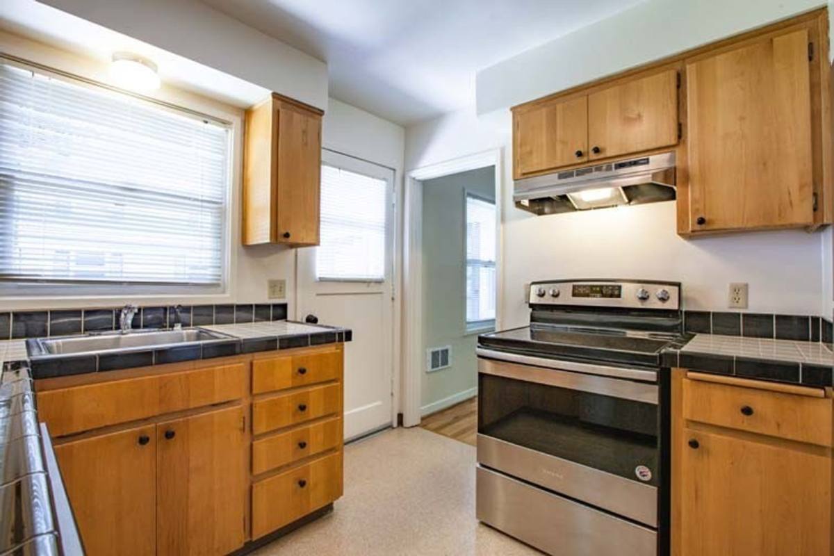 Townhouse for rent at 10233 SW Eastridge St, Portland, OR 97225