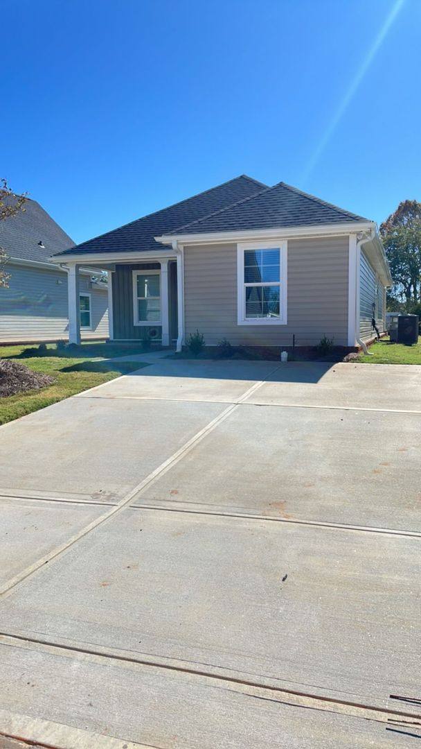 Apartment for rent at 8699 White Horse Rd, Greenville, SC 29617
