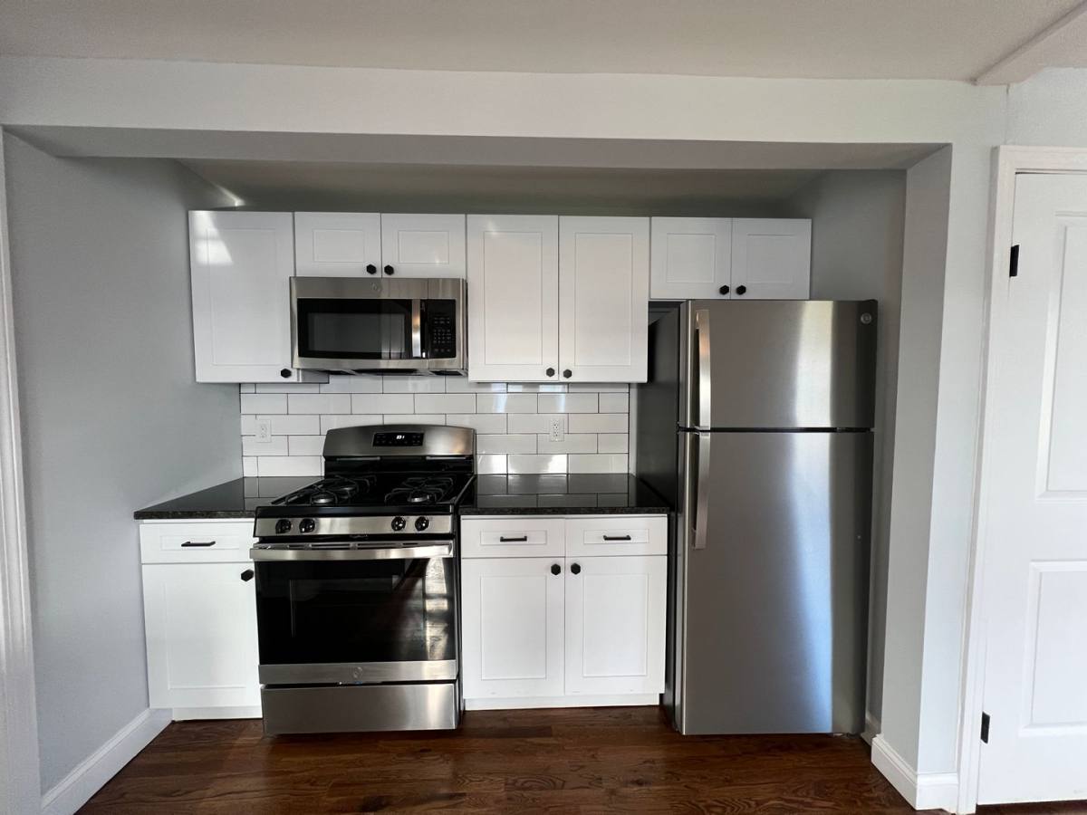 Apartment for rent at 253 Sheffield Ave, New Haven, CT 06511