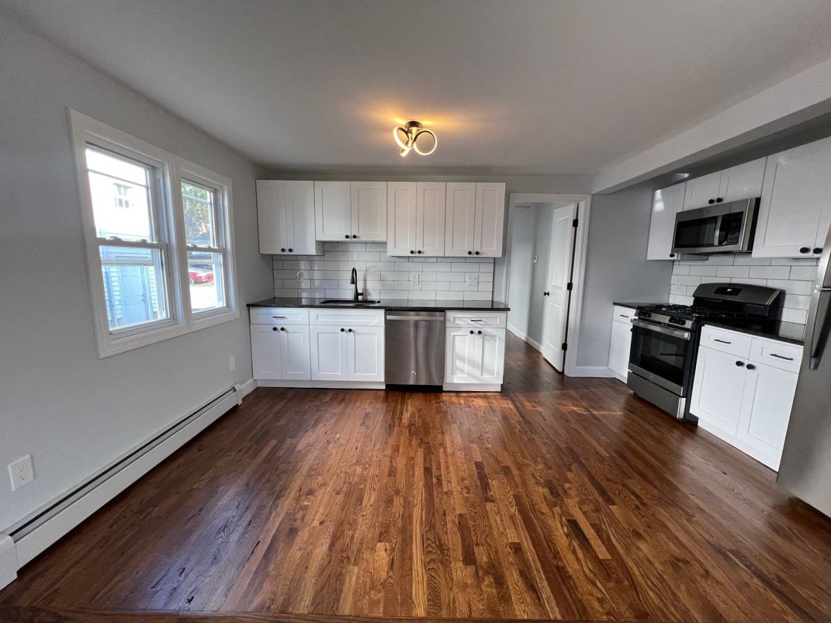 Apartment for rent at 253 Sheffield Ave, New Haven, CT 06511