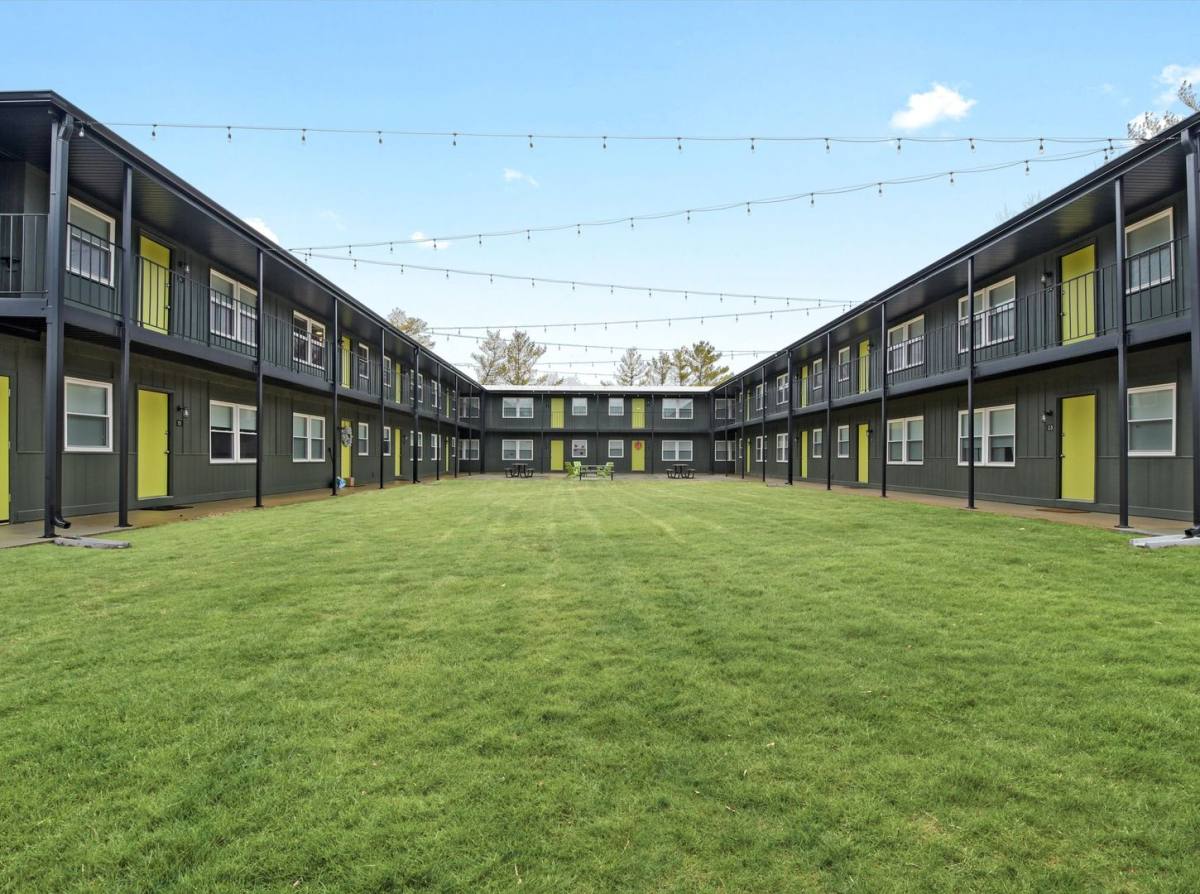 Apartment for rent at 2219 9th St, Charleston, IL 61920