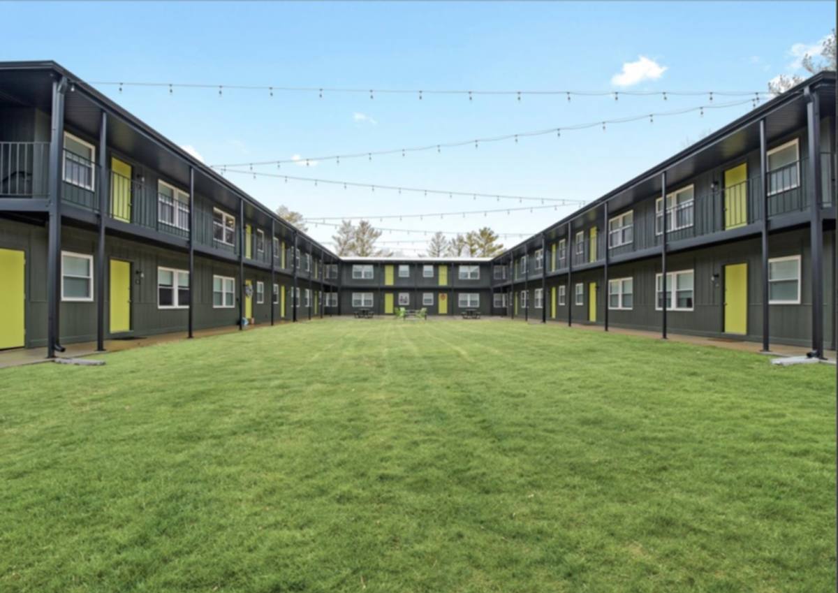 Apartment for rent at 2219 9th St, Charleston, IL 61920