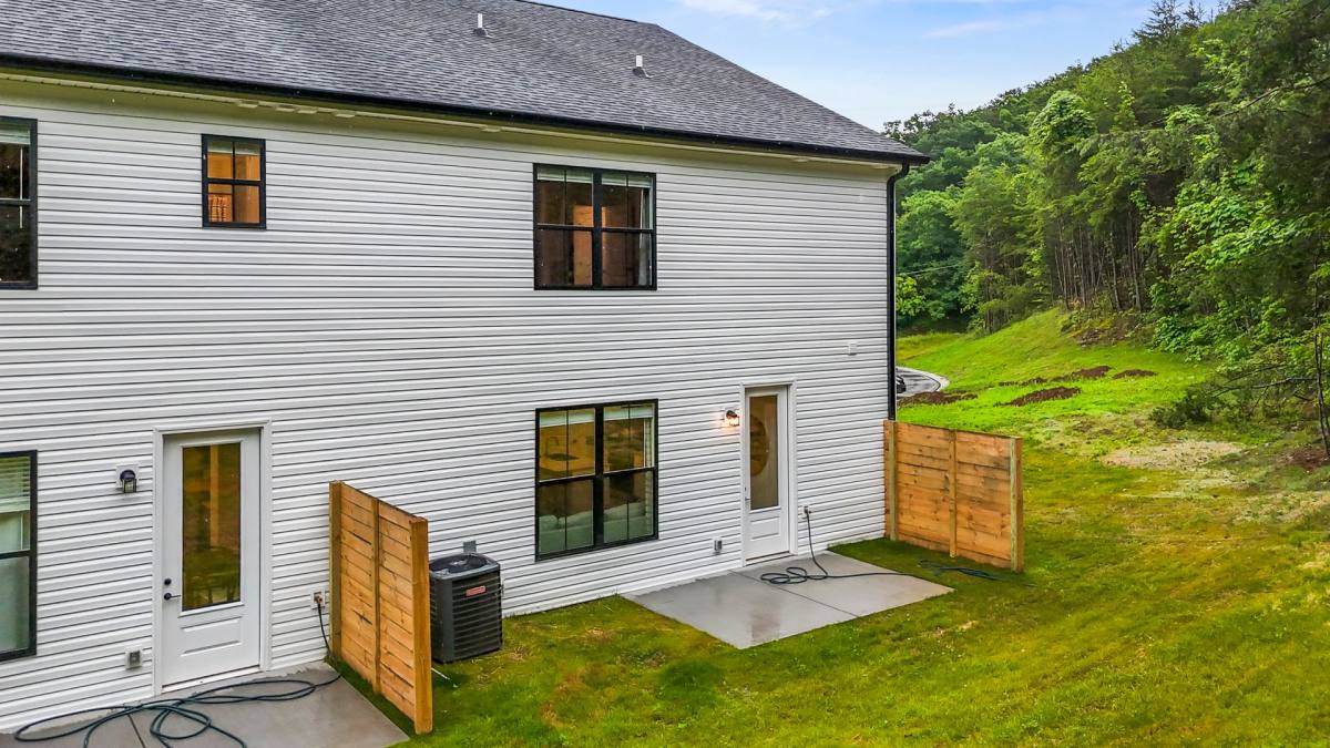 Townhouse for rent at 8851 Chapman Trace Way, Knoxville, TN 37920