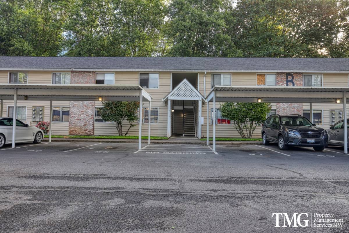 Apartment for rent at 3811 NE Royal View Ave, Vancouver, WA 98662