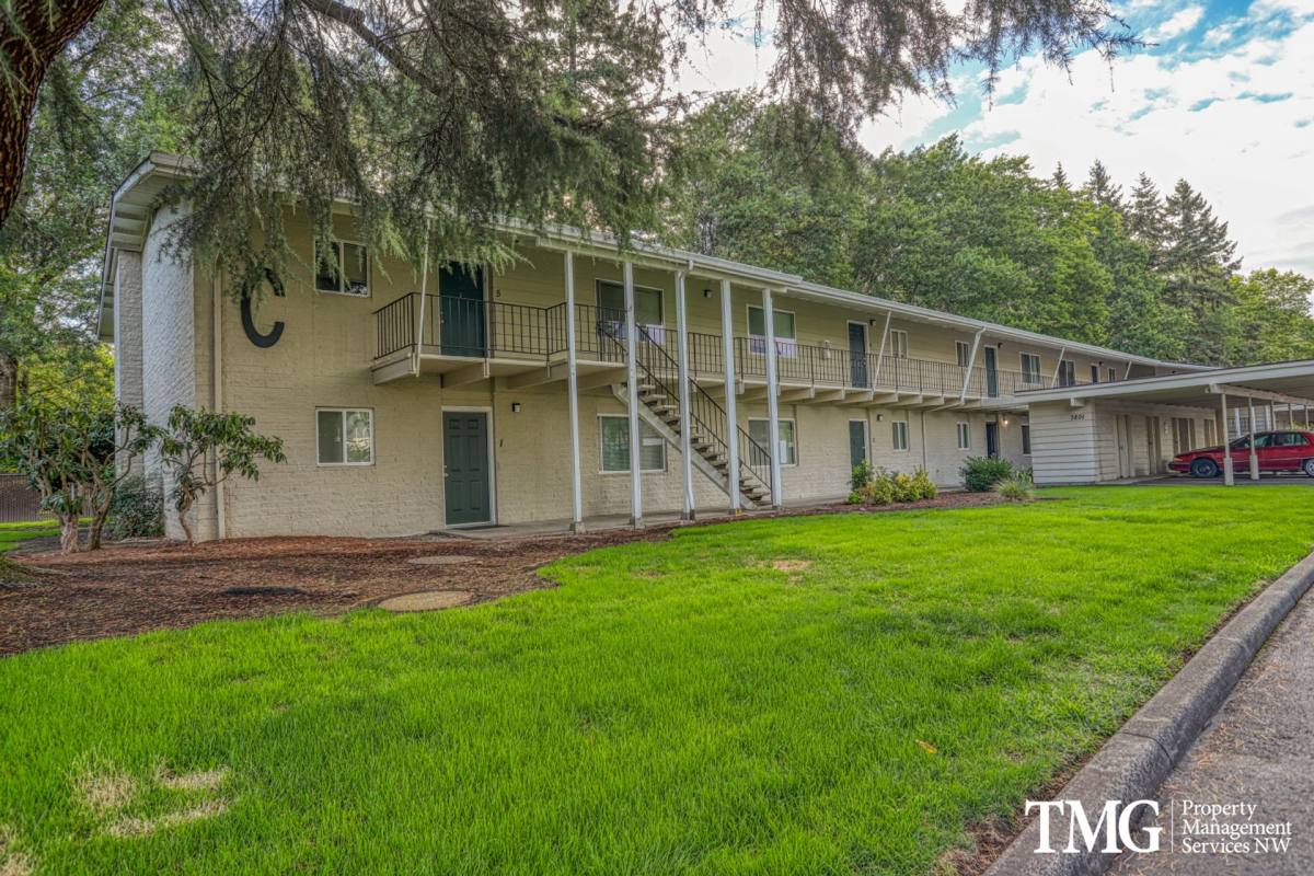 Apartment for rent at 3811 NE Royal View Ave, Vancouver, WA 98662