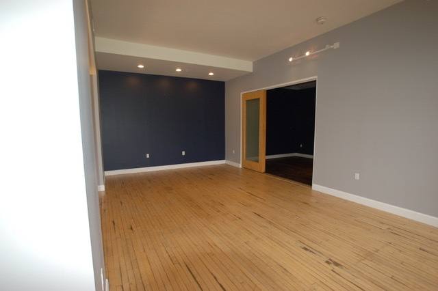Apartment for rent at 106 N High St, Columbus, OH 43215