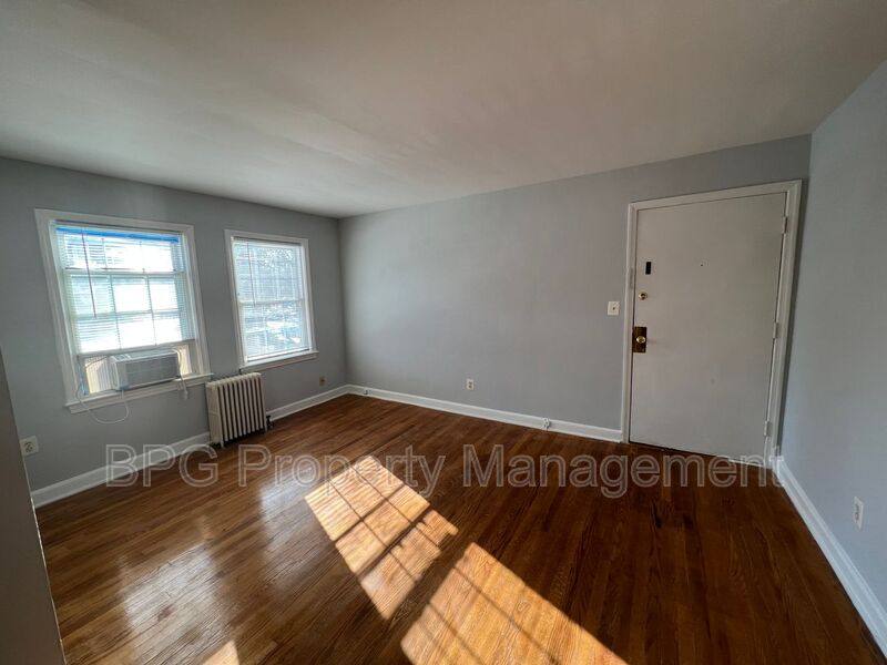 Apartment for rent at 5721 11th St N #4, Arlington, VA 22205