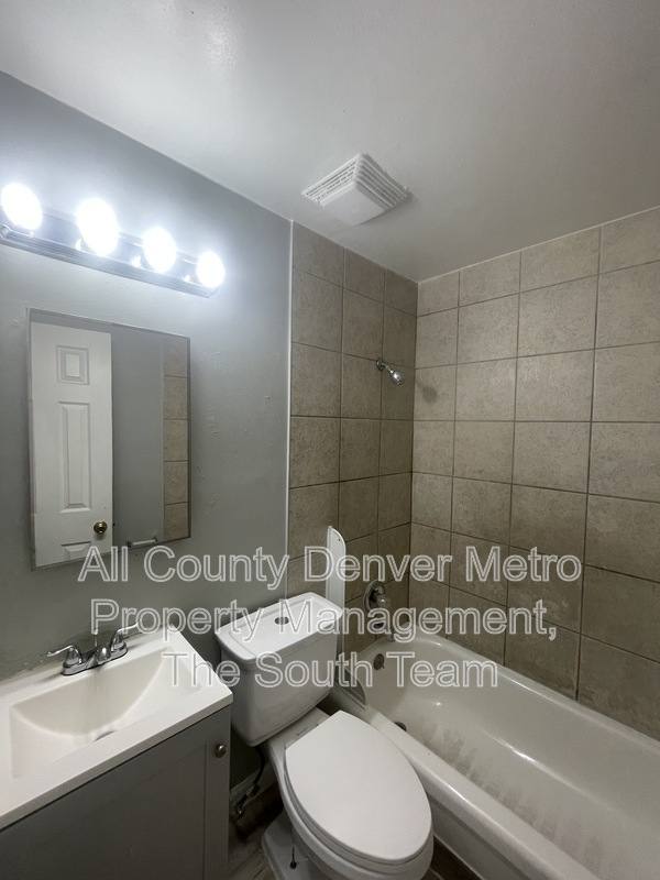 Apartment for rent at 1627 Alton St, Aurora, CO 80010
