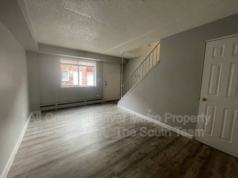 Apartment for rent at 1627 Alton St, Aurora, CO 80010