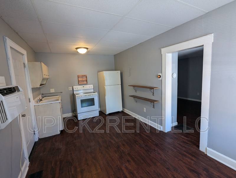 Apartment for rent at 338 N Columbus St #3, Lancaster, OH 43130