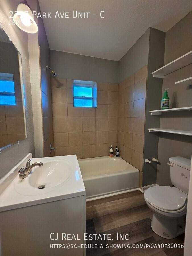 Apartment for rent at 2717 Park Ave #C, Kansas City, MO 64109