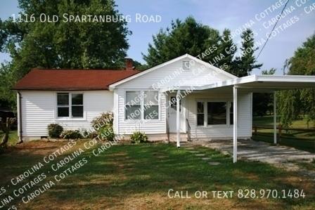 House for rent at 1116 Old Spartanburg Rd, Hendersonville, NC 28792