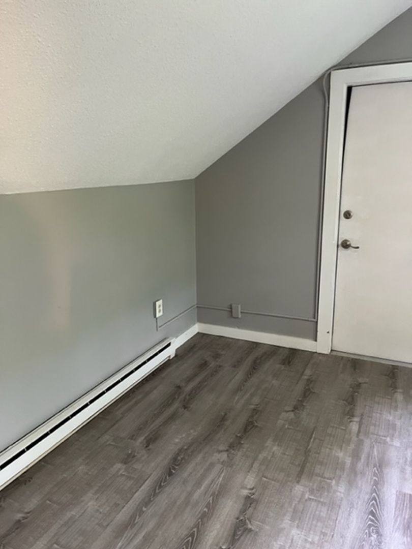 Apartment for rent at 10 Renshaw Dr, Bath, ME 04530