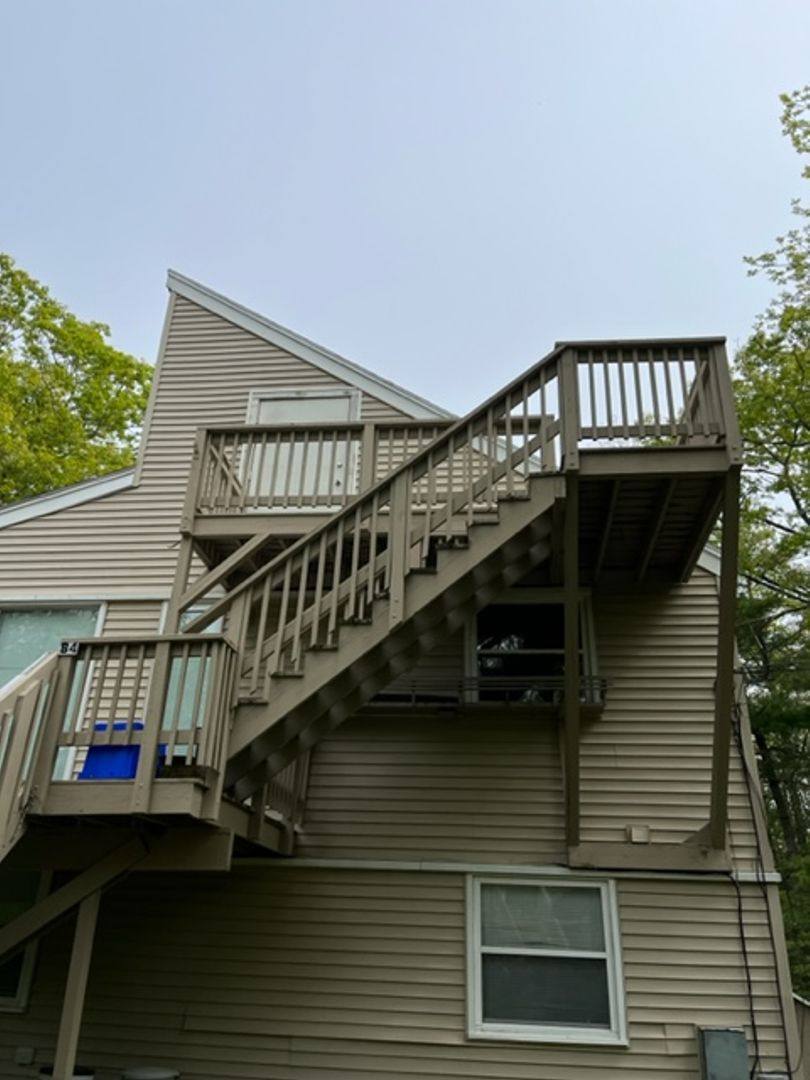 Apartment for rent at 10 Renshaw Dr, Bath, ME 04530
