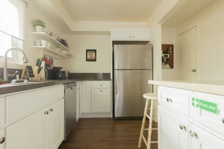Townhouse for rent at 1647 1 2 Cortez St, Los Angeles, CA 90026
