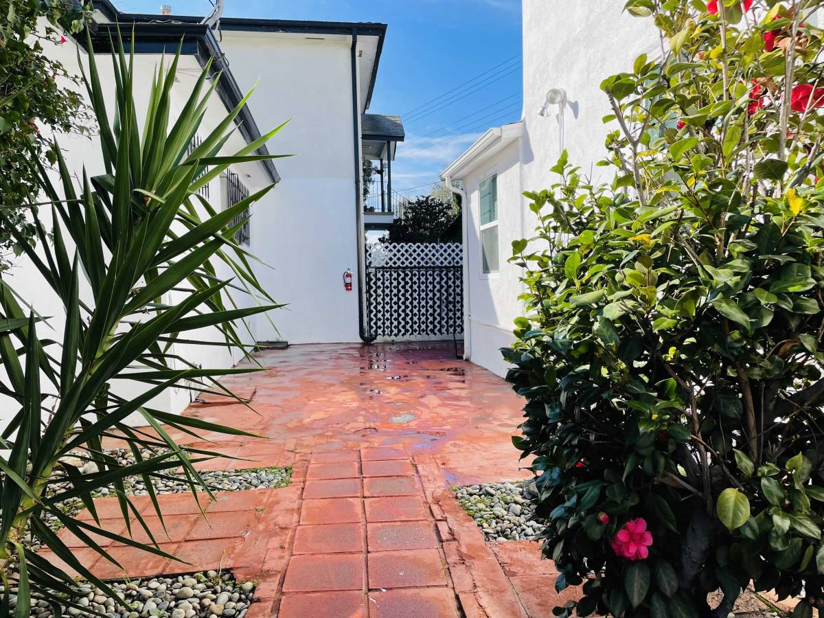 House for rent at 3254 Perlita Ave, Los Angeles, CA 90039