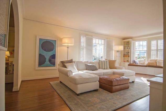 Apartment for rent at 7423 W Manchester Ave #4, Los Angeles, CA 90045