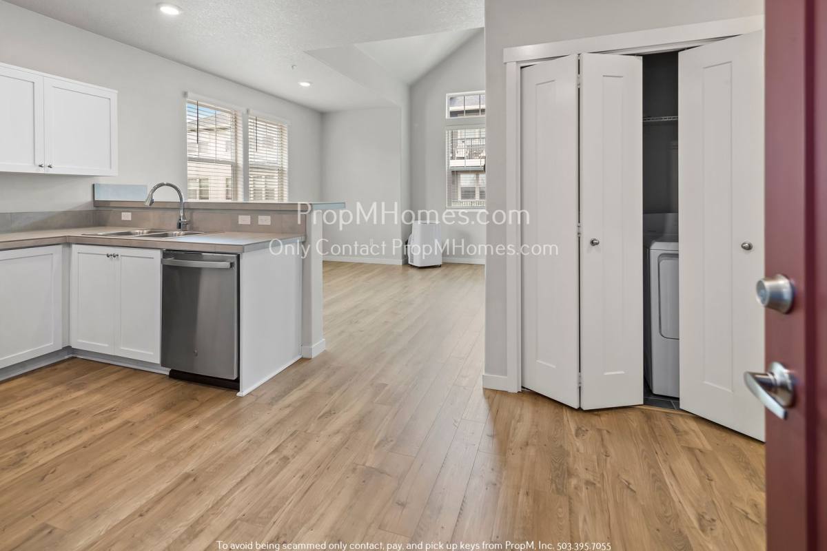 Apartment for rent at 17149 SW Snowdale St, Beaverton, OR 97007