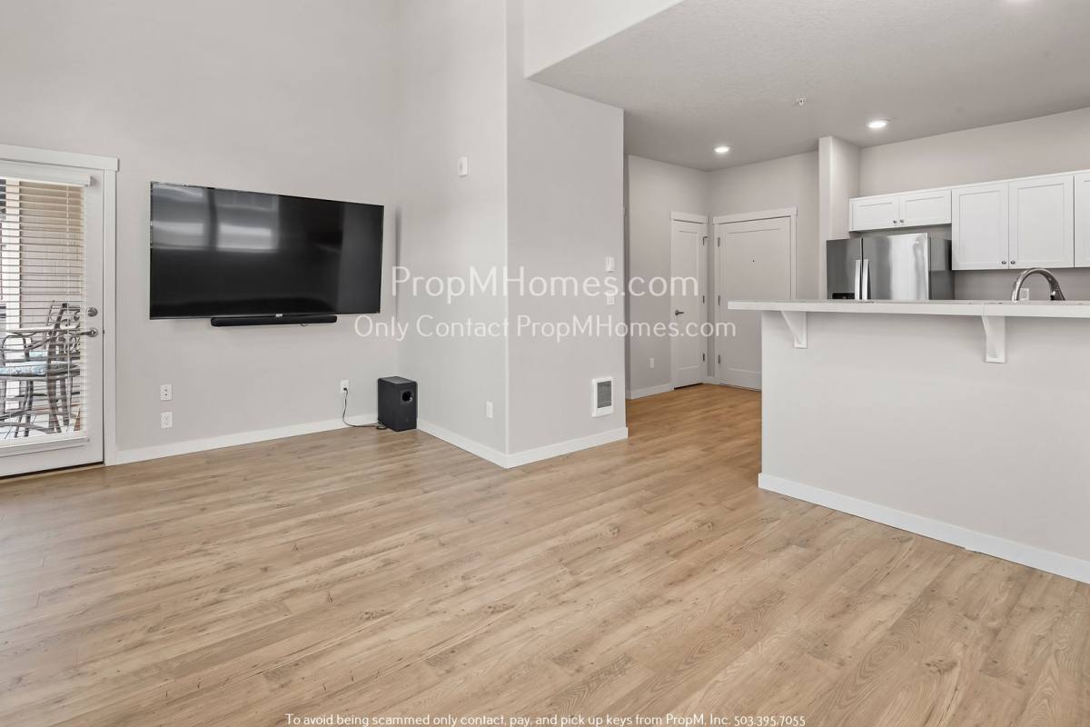 Apartment for rent at 17149 SW Snowdale St, Beaverton, OR 97007